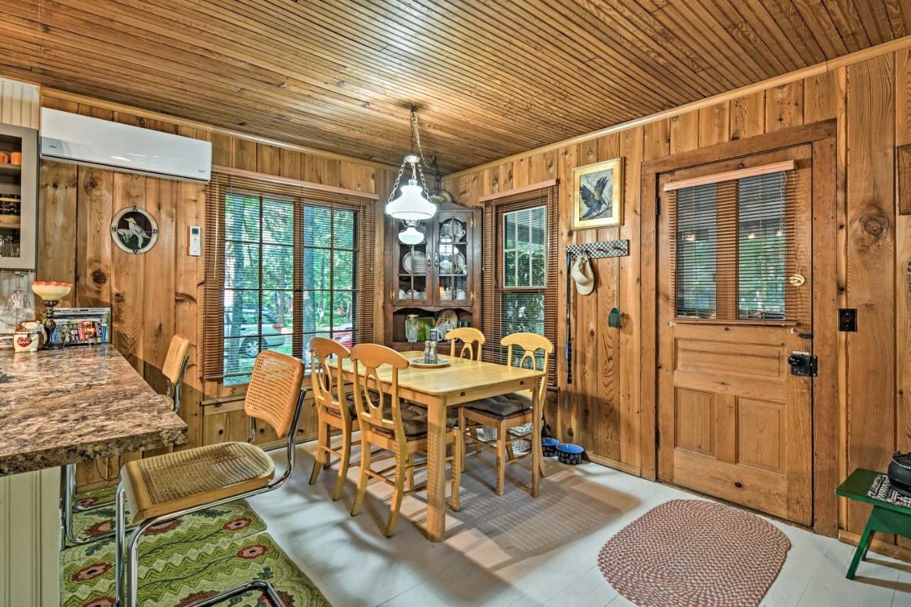 Pet-Friendly One Crow Cottage In Harbor Springs! Exterior photo