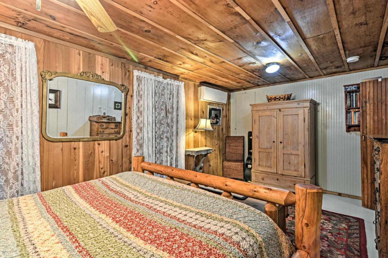 Pet-Friendly One Crow Cottage In Harbor Springs! Exterior photo