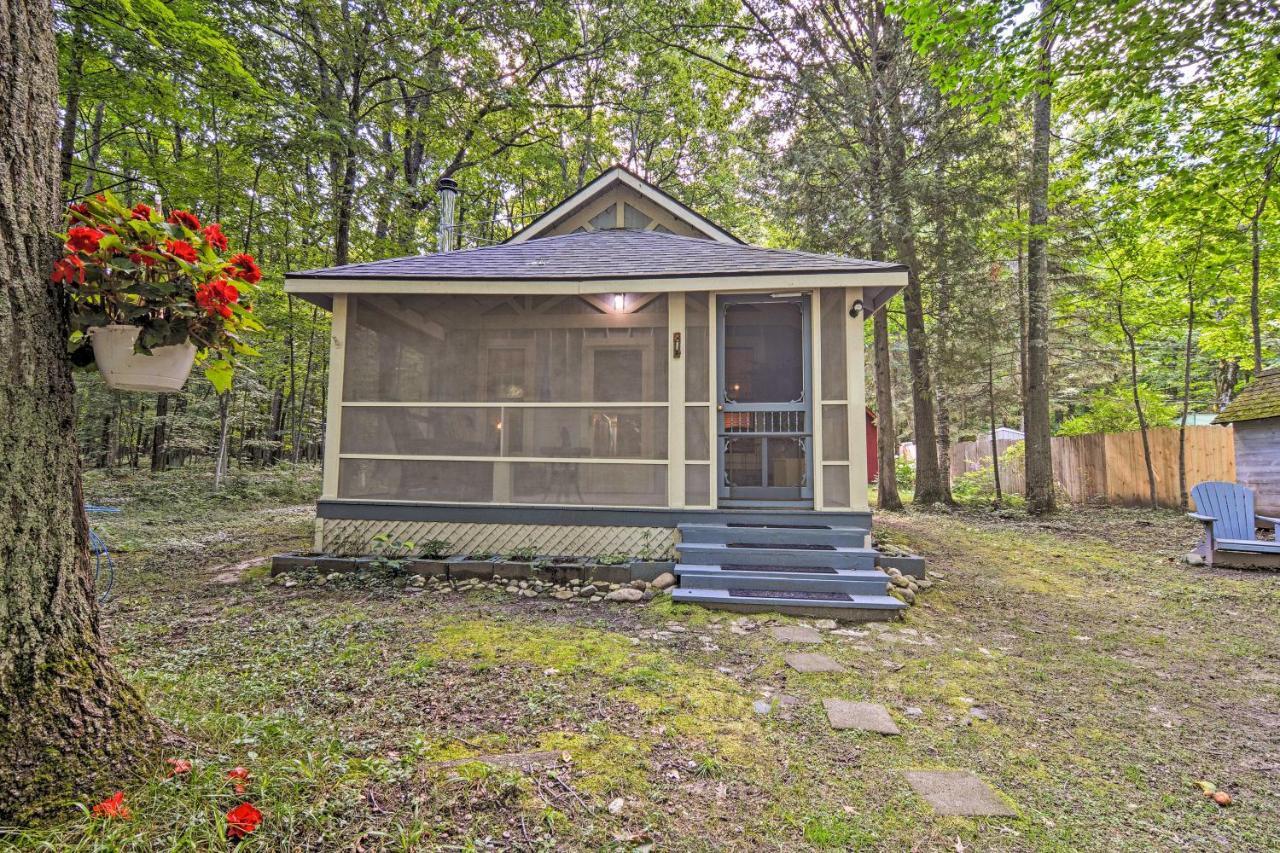 Pet-Friendly One Crow Cottage In Harbor Springs! Exterior photo
