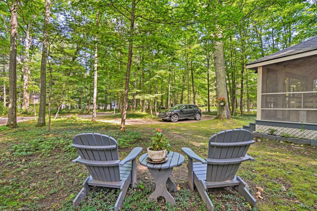 Pet-Friendly One Crow Cottage In Harbor Springs! Exterior photo